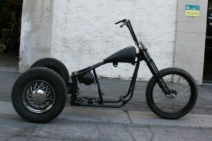 N279 OLD SCHOOL BOBBER TRIKE WITH 23 FRONT