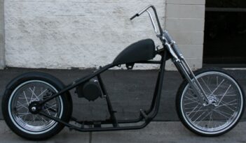 N126: LITTLE TIRE OG WHITEWALL BOBBER