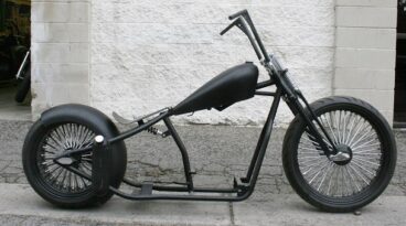 N346 OG GANGSTER 250 BOBBER , 23 FRONT WITH FAT SPOKES