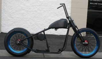 N351 MMW AMERICAN OG 200 TIRE , 23 FRONT BOBBER ROLLING CHASSIS